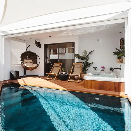 Daire Legato With Private Pool Naxos City