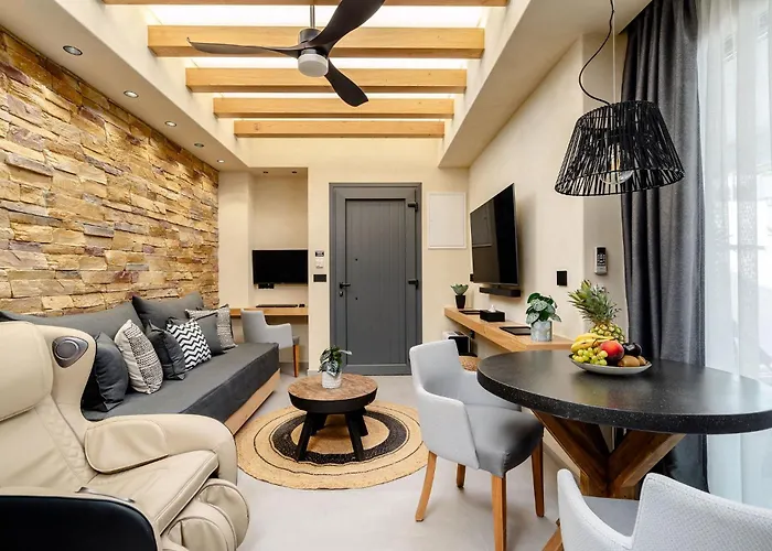 Legato With Private Pool *