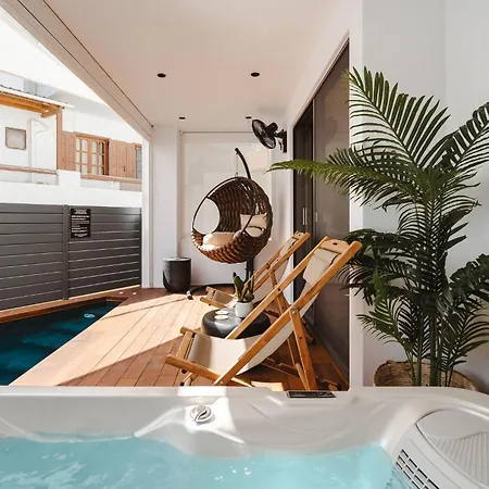 Legato With Private Pool شقة *