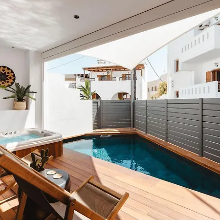 Legato With Private Pool شقة