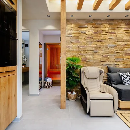 Legato With Private Pool شقة